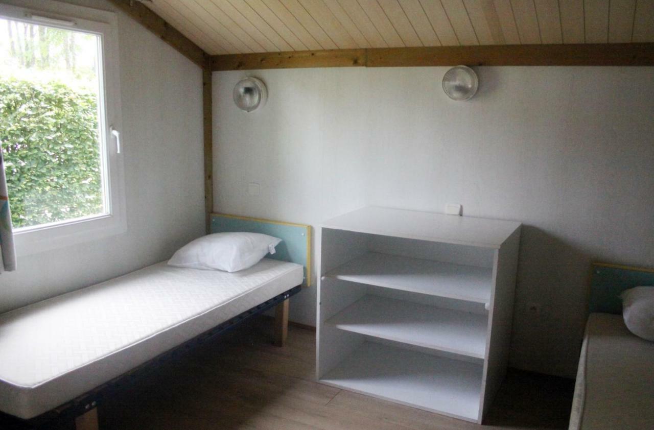 Camping Des Papillons Lalizolle Exteriér fotografie