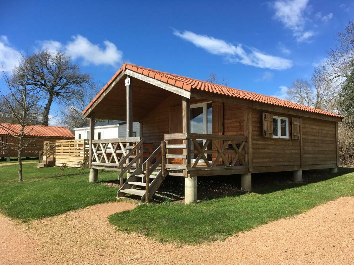 Camping Des Papillons Lalizolle Exteriér fotografie