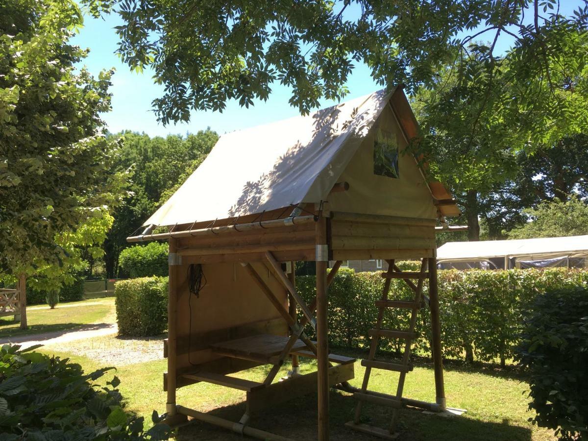 Camping Des Papillons Lalizolle Exteriér fotografie